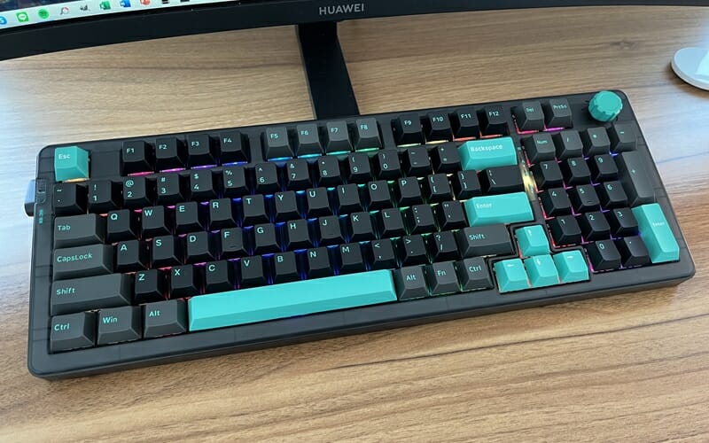 JamesDonkey RS6』レビュー | トリプル接続モード対応、ボリュームノブ