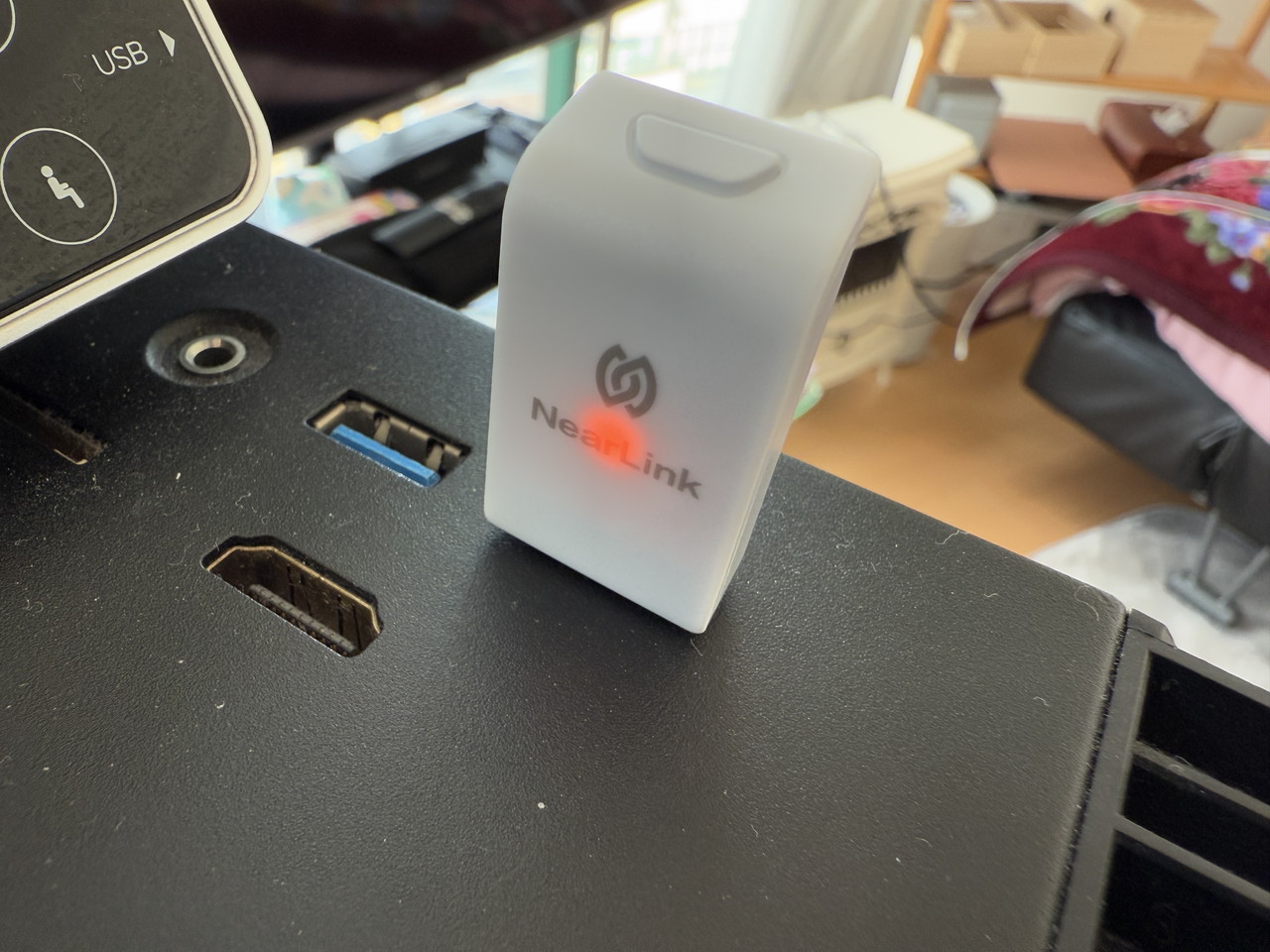 2.4Gドングルを接続した様子