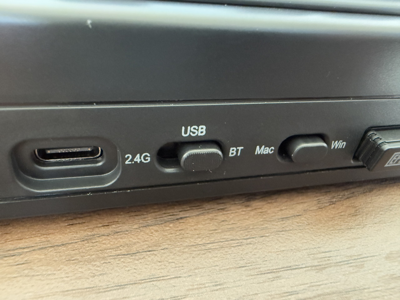 接続方法切替スイッチをBTに切り替えた様子