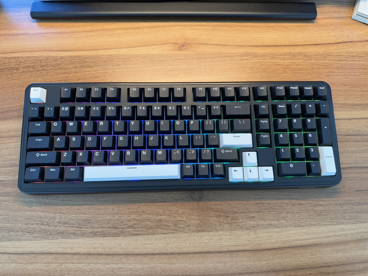 RGBライトが点灯する様子