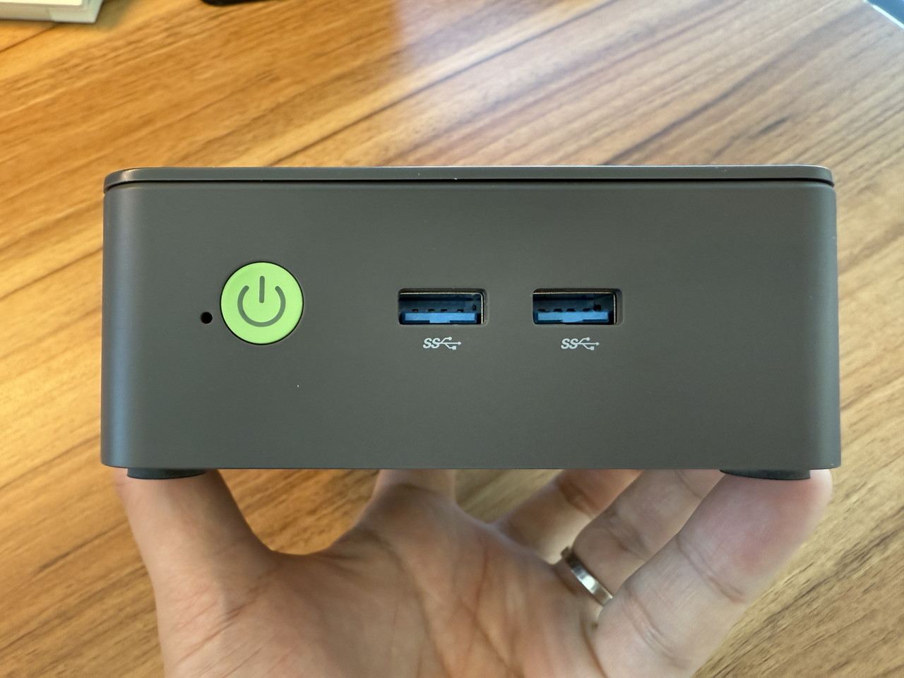 本体正面インターフェース