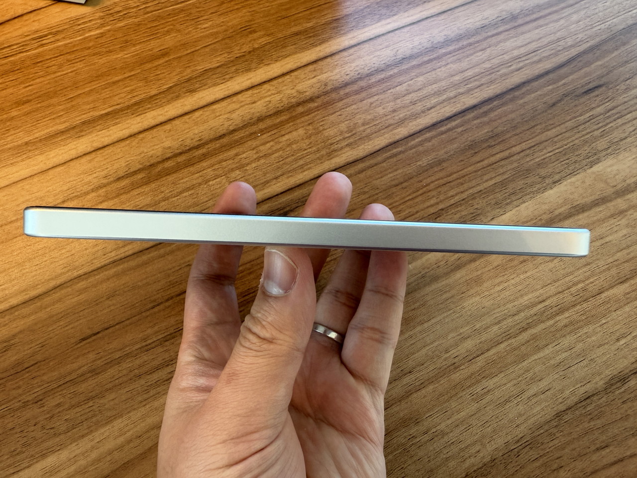 厚みの確認-横向き