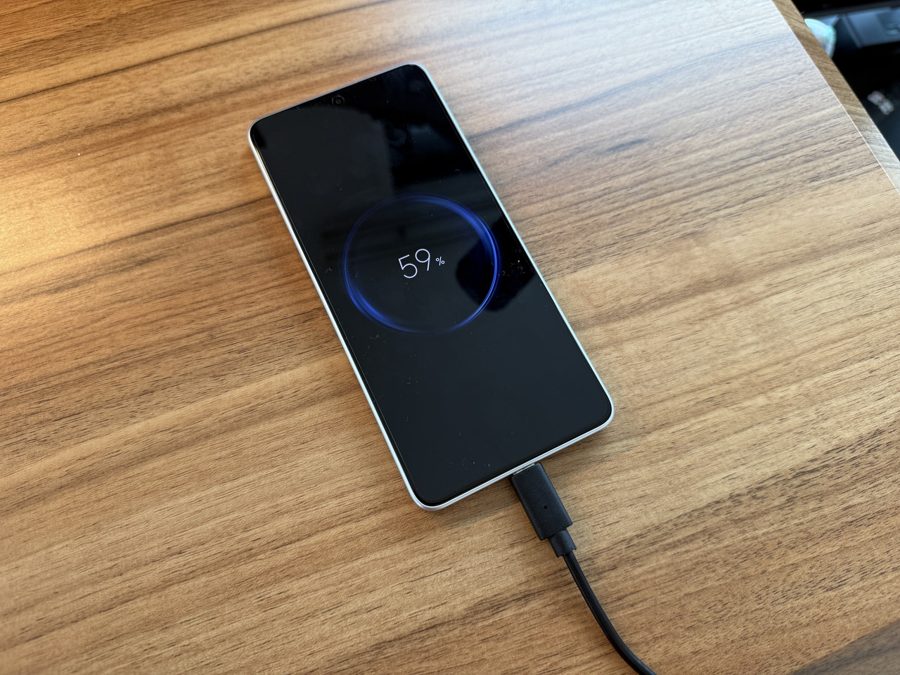 スマホ充電の様子