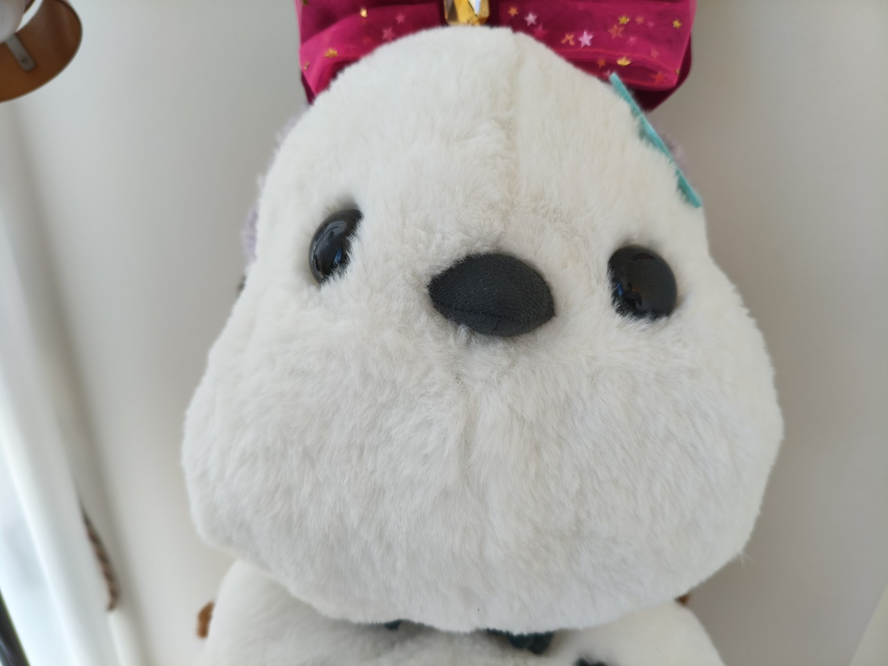 リアカメラでぬいぐるみを撮影した写真-ズーム