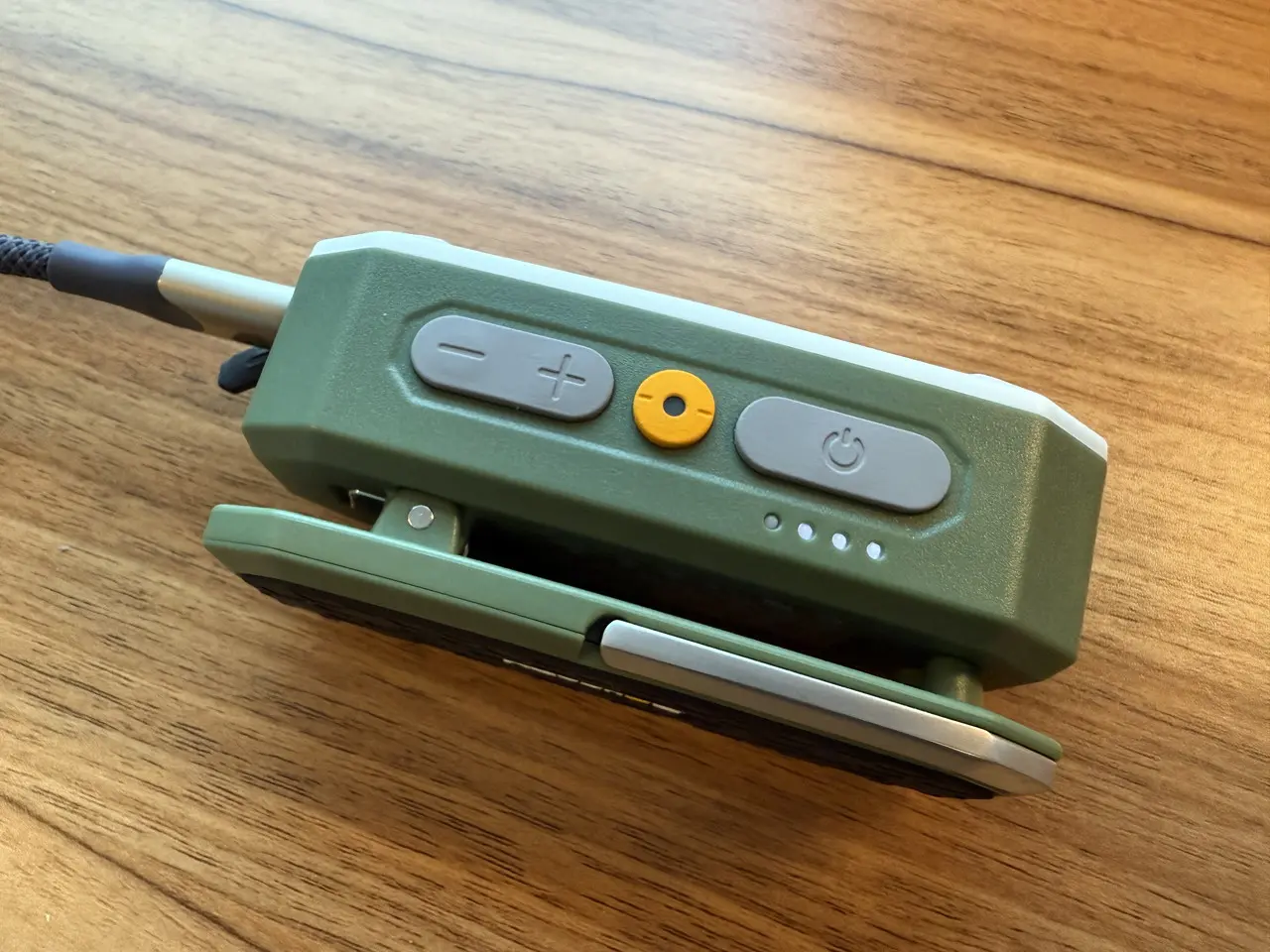 BougeRV AL01充電の様子