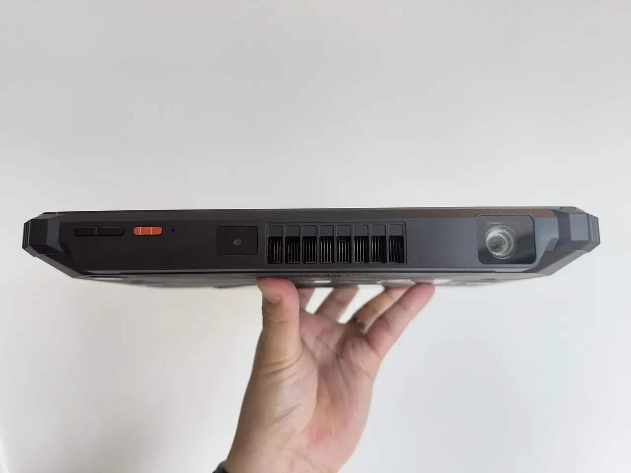 Blackview Active 12 Proの左側面インターフェース
