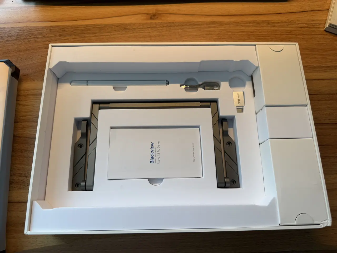 Blackview Active 12 Proの箱の中