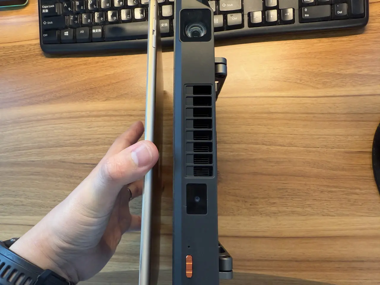 iPad AirとBlackview Active 12 Proを並べた