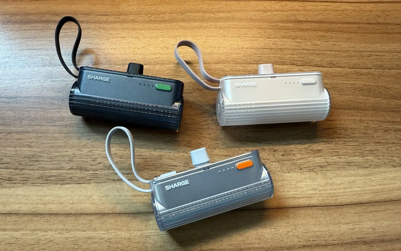 SHARGE FlowMini2のピンク色とシルバー色とブラック色を並べている