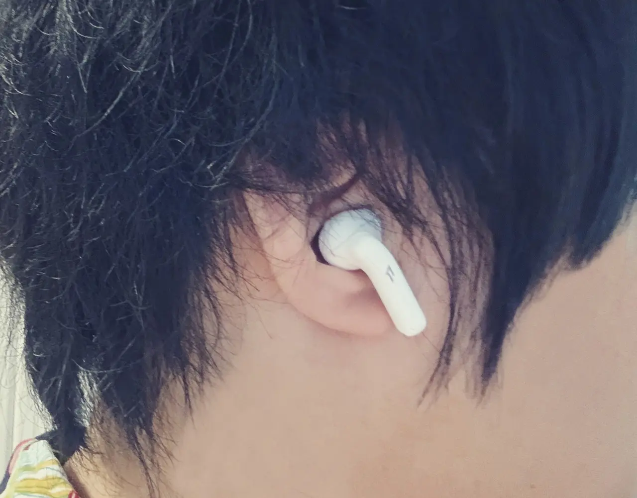1MORE Q21を装着した右耳