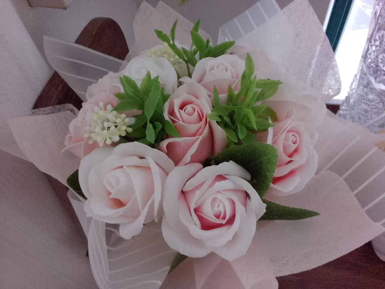 Blackview ZENO 1のリアカメラで撮影した造花(ズーム)