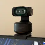 モニター上に設置されたEMEET PIXY