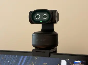 モニター上に設置されたEMEET PIXY