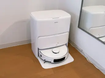 部屋の隅に設置されているMOVA P50 Ultra