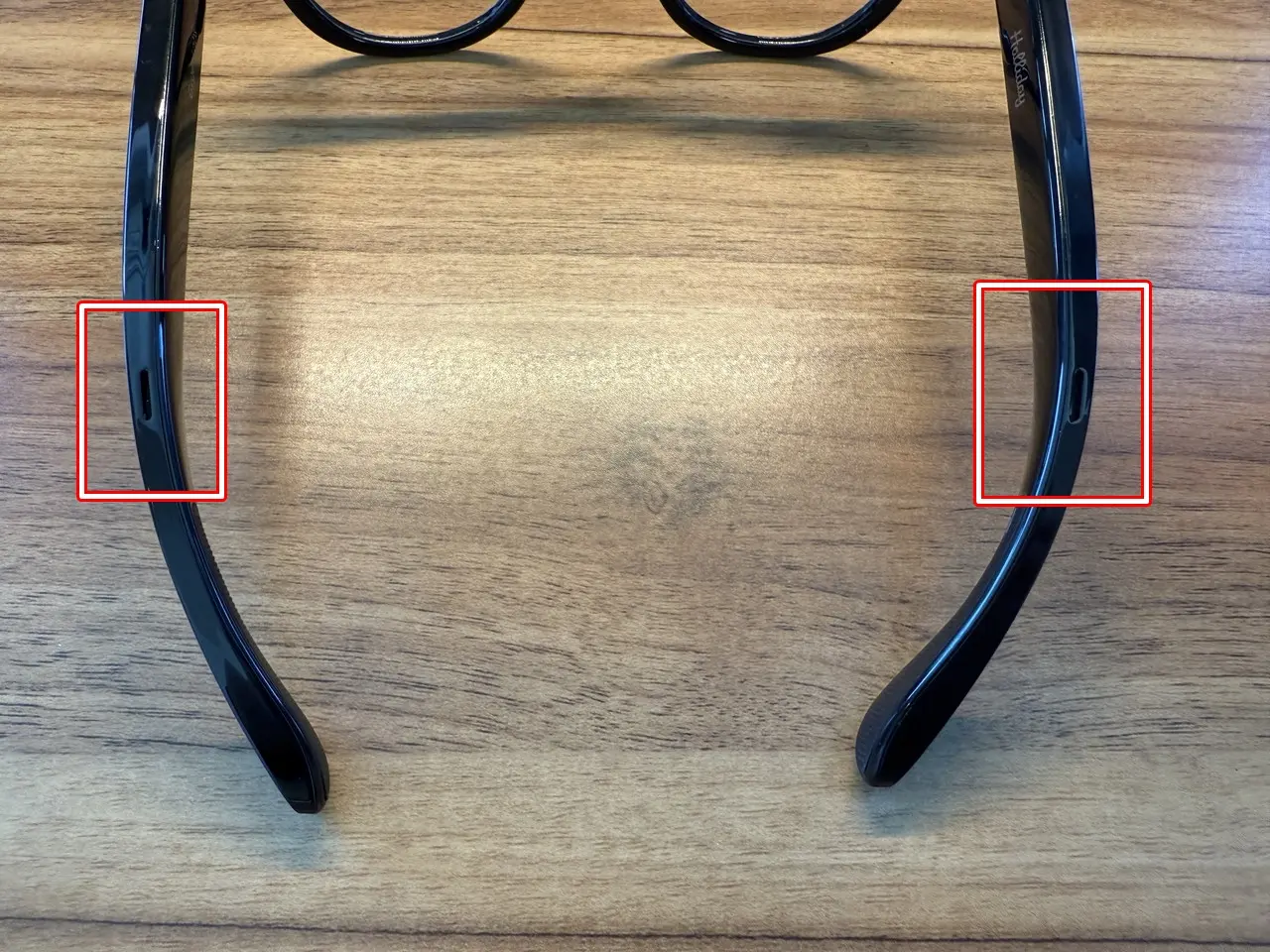 Halliday AIグラスのスピーカー穴