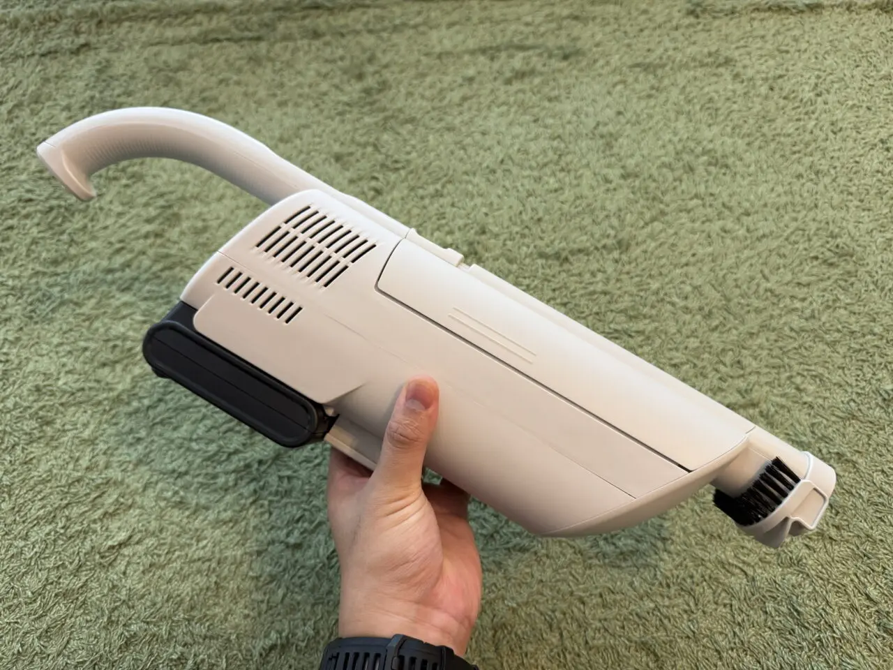 TOSHIBA VC-CLP54の本体部分(側面アングル)