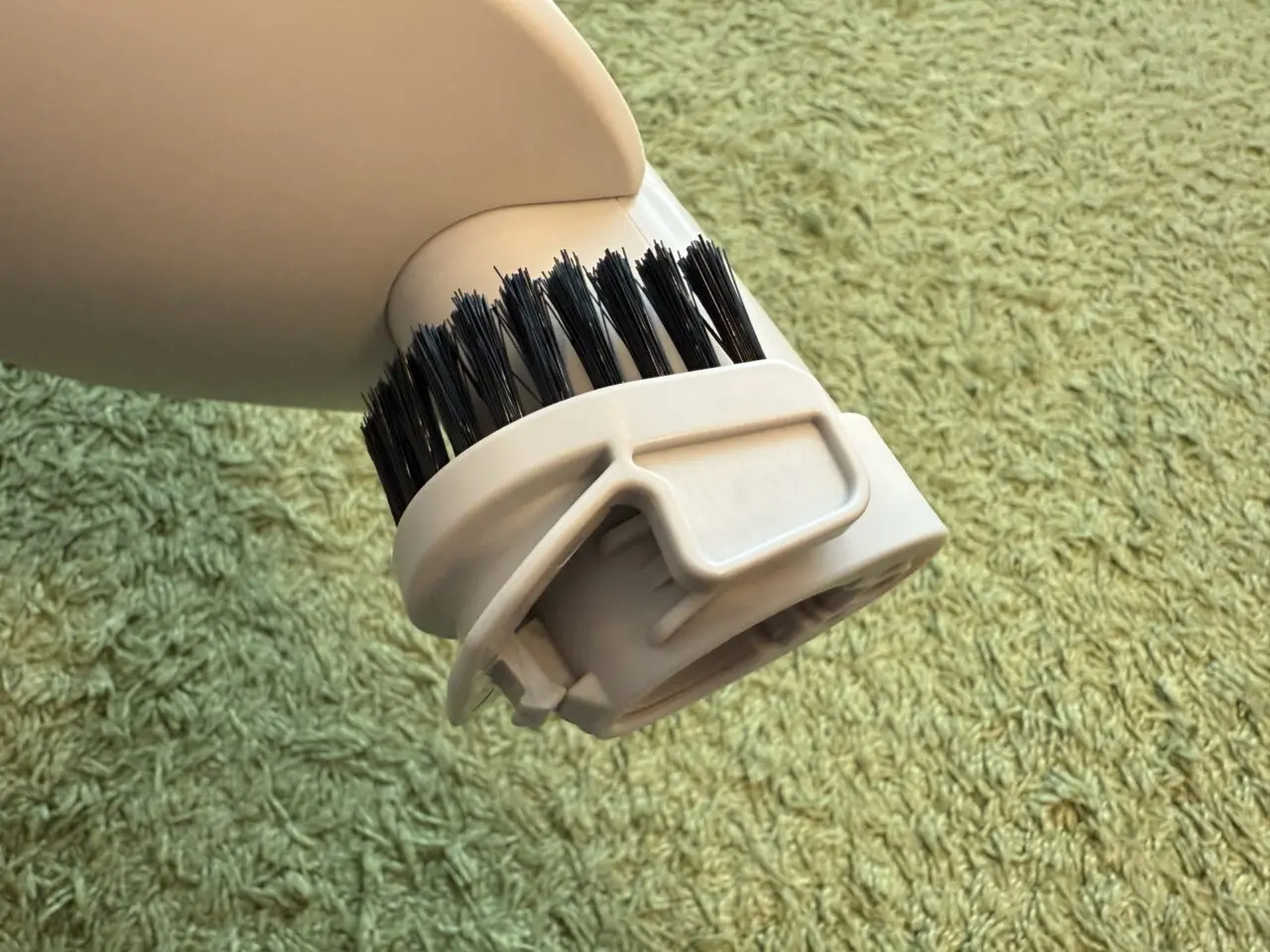 収納状態のワンタッチブラシ