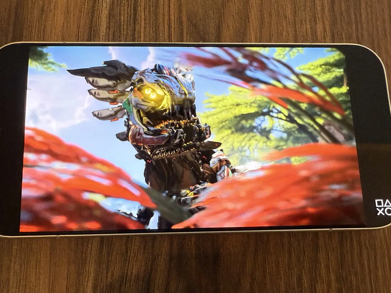 Xiaomi 17 Proでゲーム動画を視聴している様子