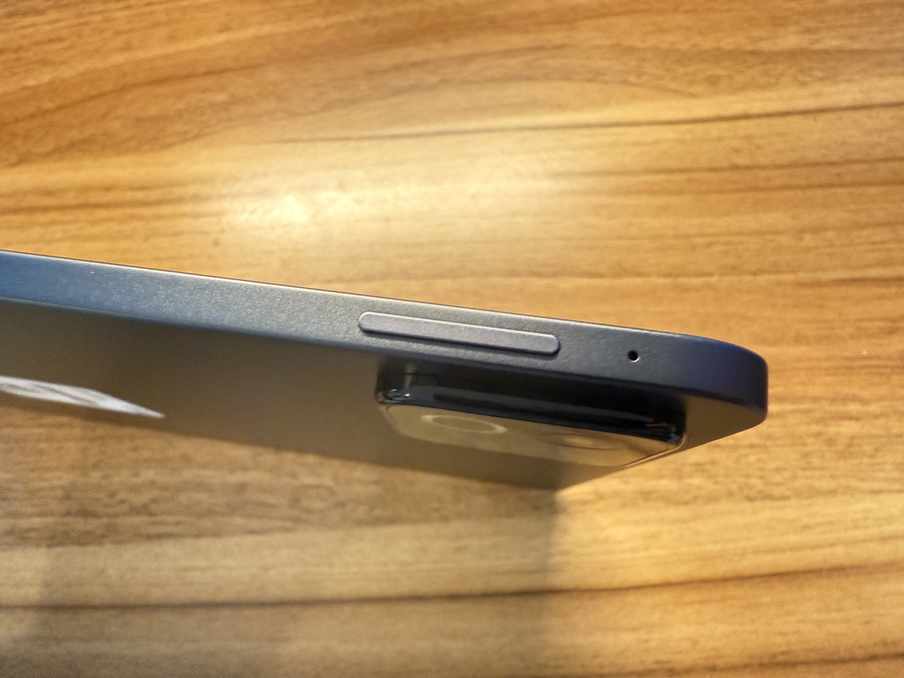 Xiaomi Pad 8の音量調節ボタン