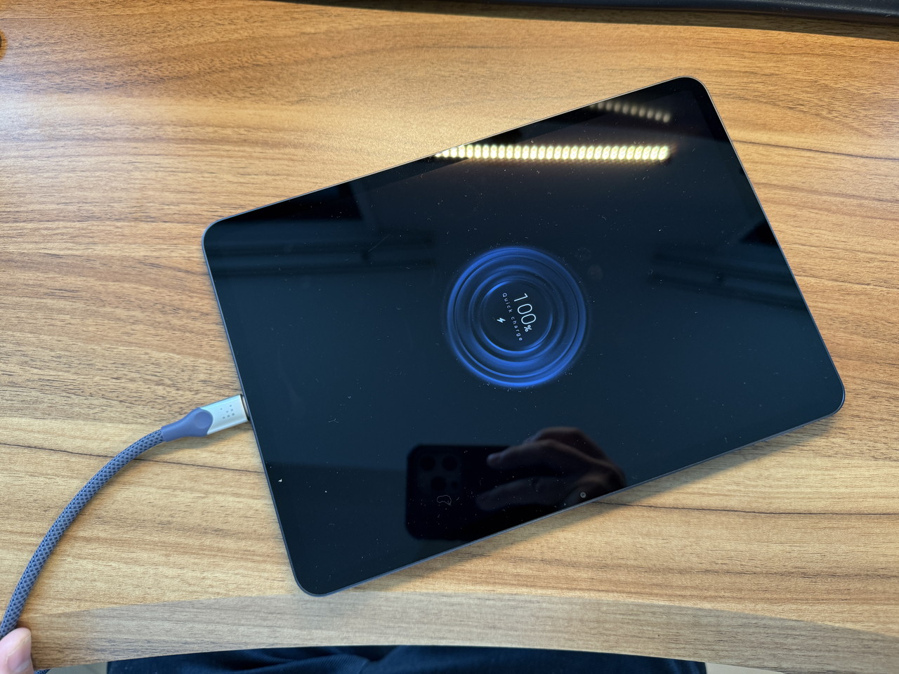 充電中のXiaomi Pad 8