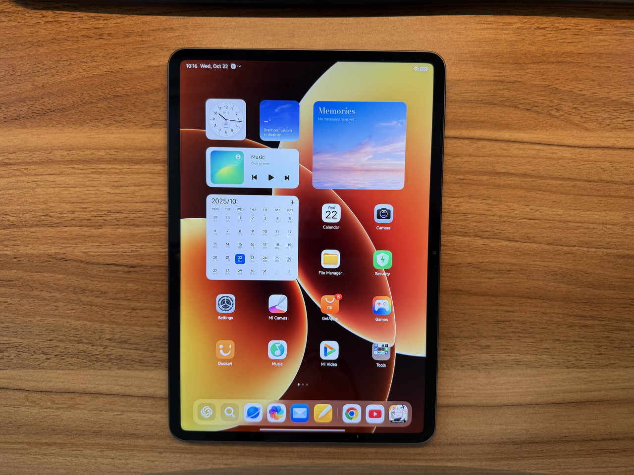 ホーム画面表示中のXiaomi Pad 8