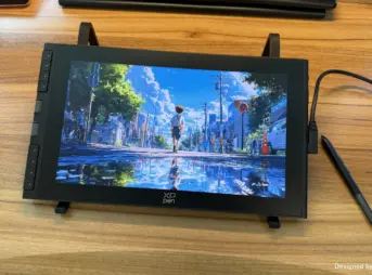 デスク上で使用中のXPPen New Artist 12 3rd