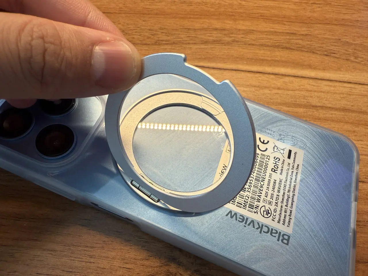 Blackview WAVE 9Cのスマホリングを展開した状態