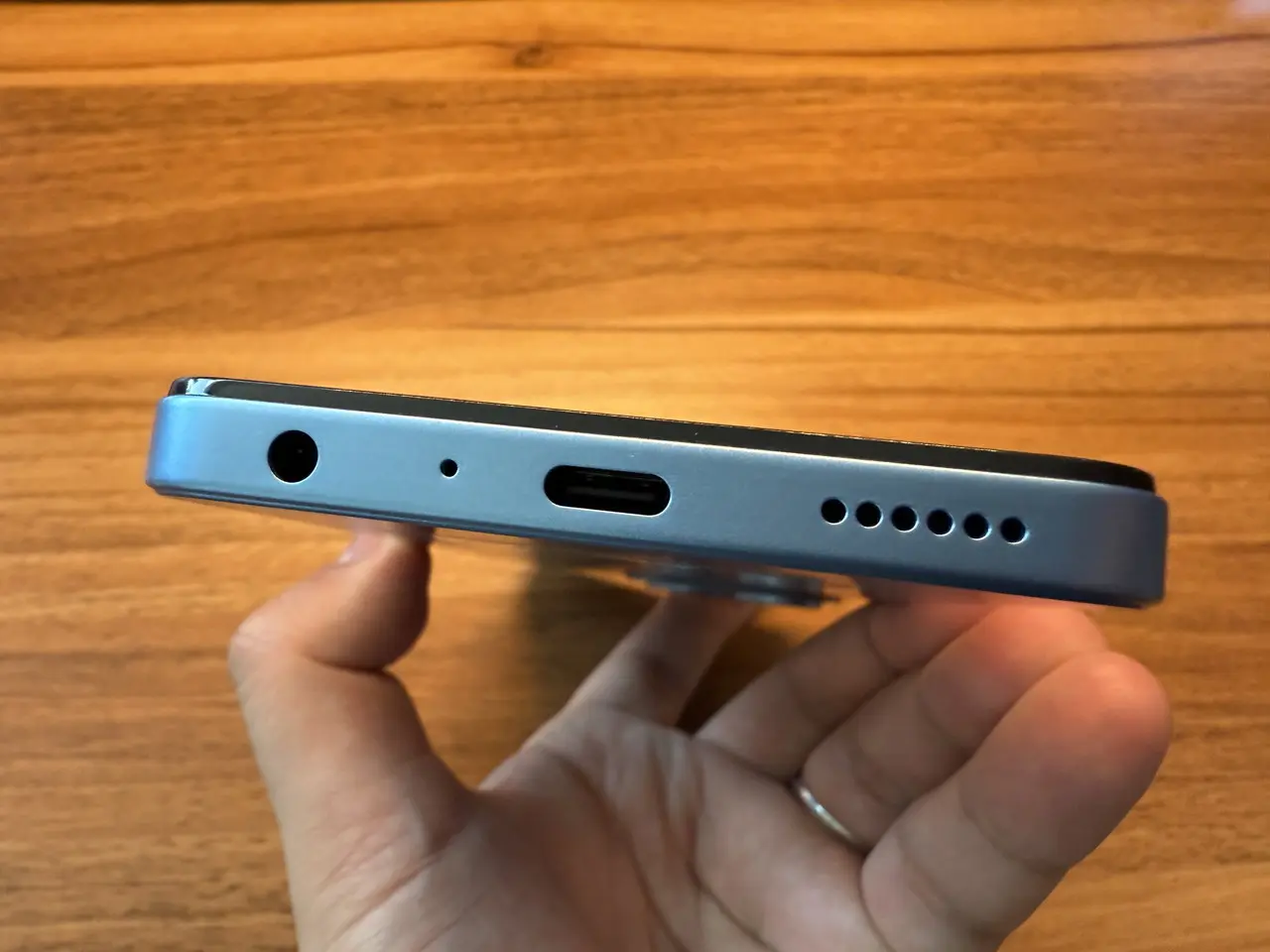 Blackview WAVE 9Cの下部インターフェース