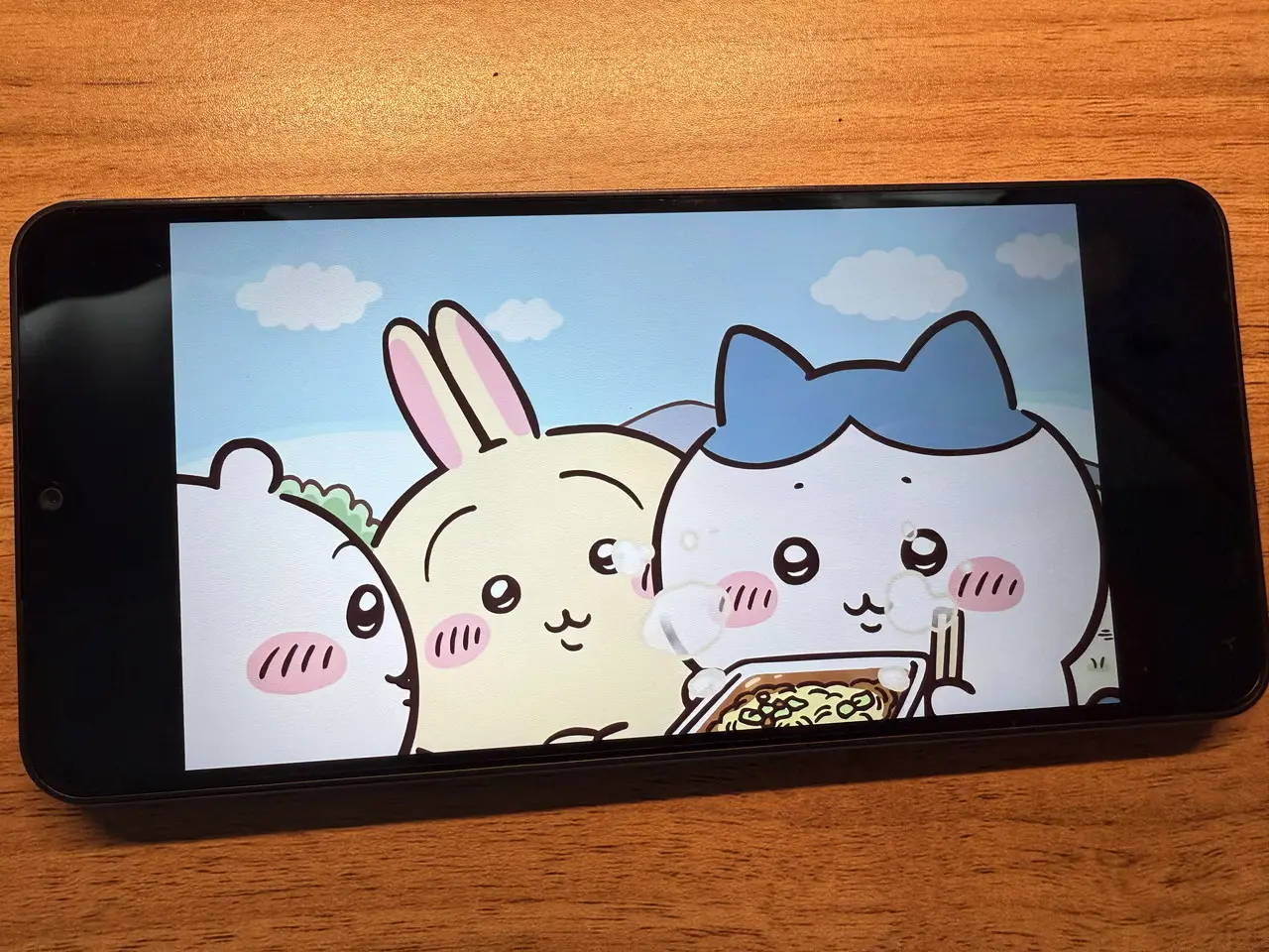 Blackview WAVE 9Cでアニメ動画を視聴している様子