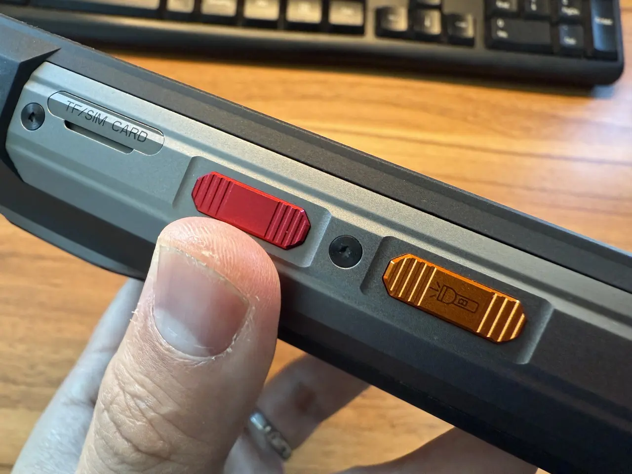 インテリジェントキー(赤色)