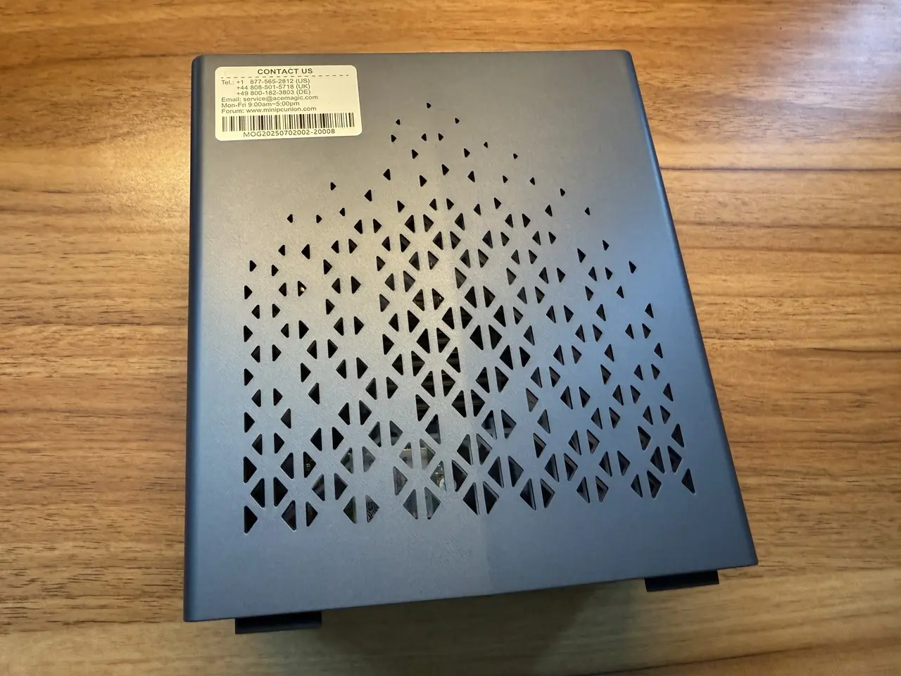 ACEMAGIC S3Aの外観(右側面アングル)