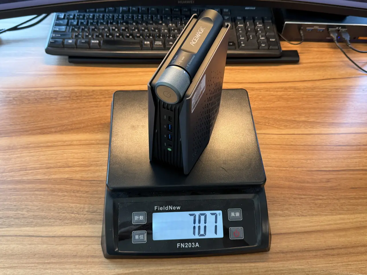 ACEMAGIC S3Aを計量している様子