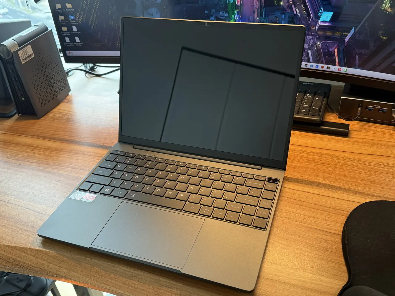 CHUWI Corebook Xのディスプレイを開いた状態