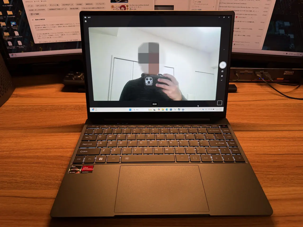 CHUWI Corebook Xのフロントカメラに映った映像
