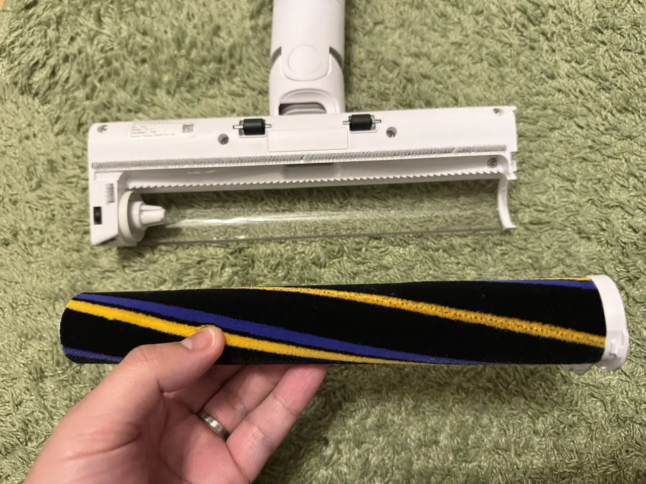 ローラーブラシを取り外した様子