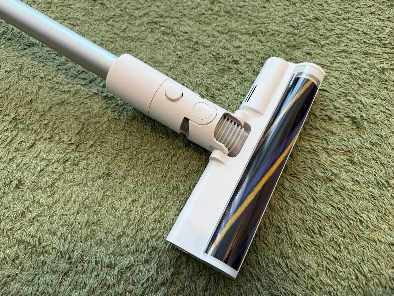 Dreame X1 Air コードレス掃除機に装着されたメインブラシ