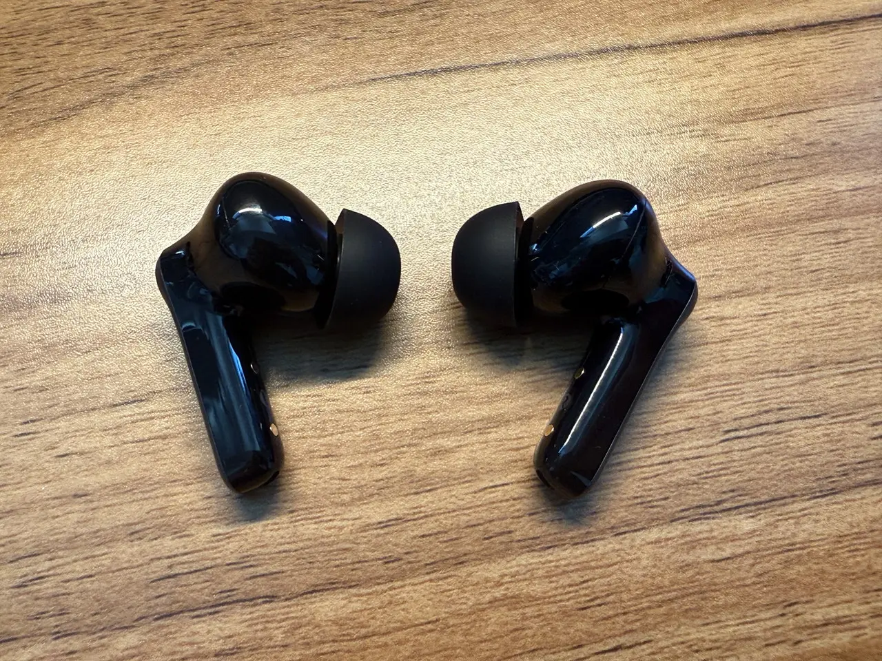 EarFun Air Pro 4+のイヤホン本体(内側)