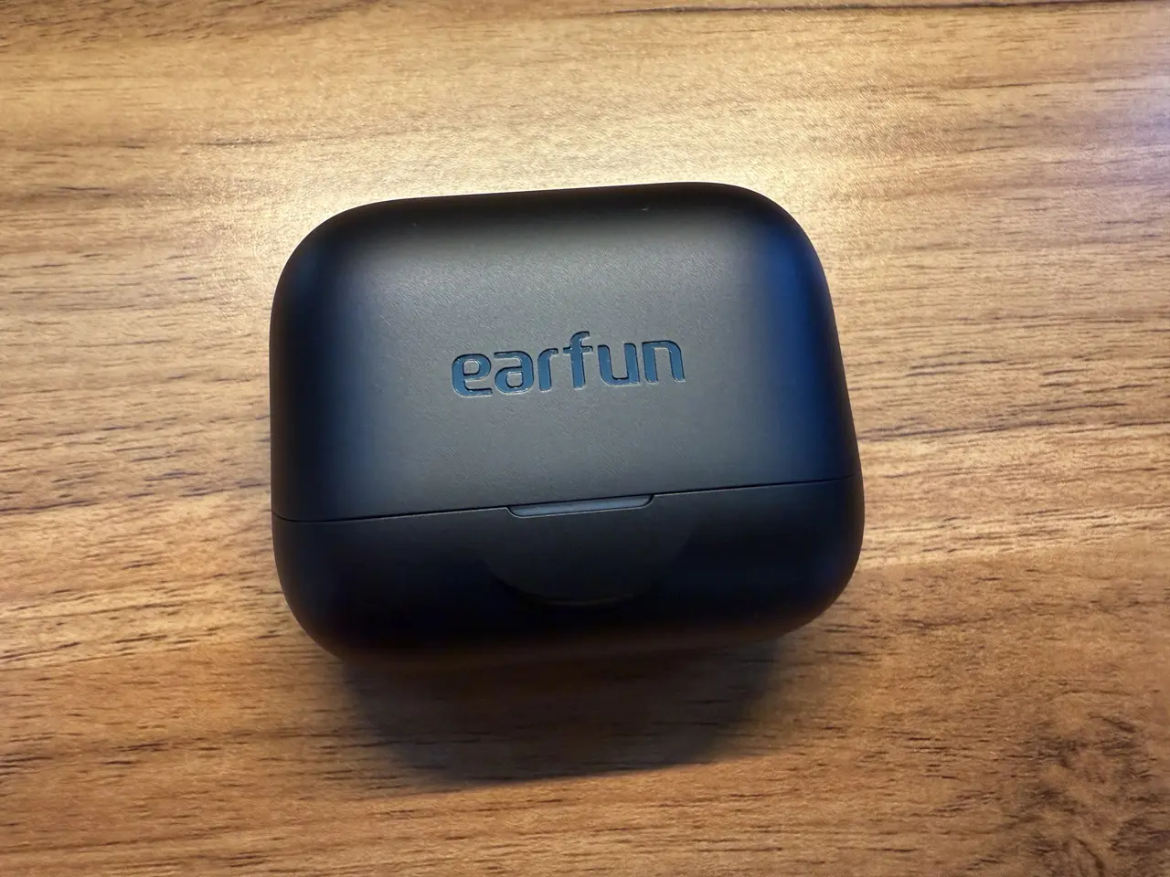 EarFun Air Pro 4+の充電ケース