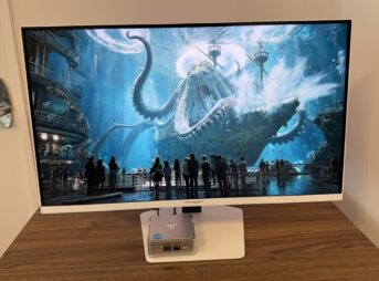 INNOCN GA27T1Mに映像を映している様子