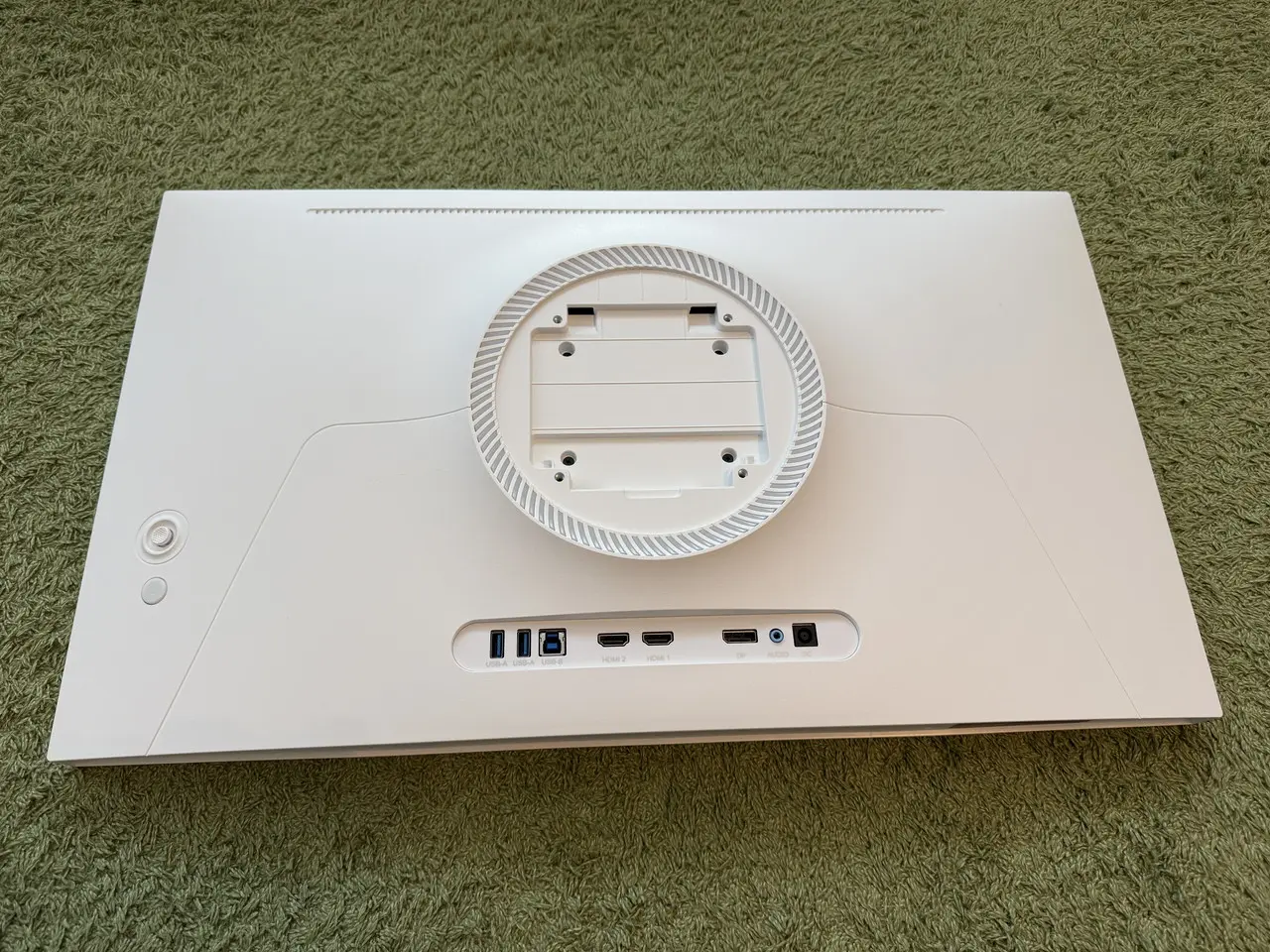 INNOCN GA27T1Mのディスプレイ部(背面)