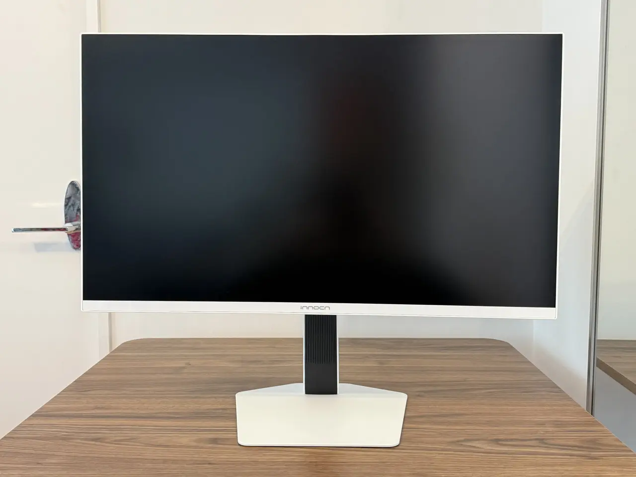 ディスプレイを一番下まで上げた状態