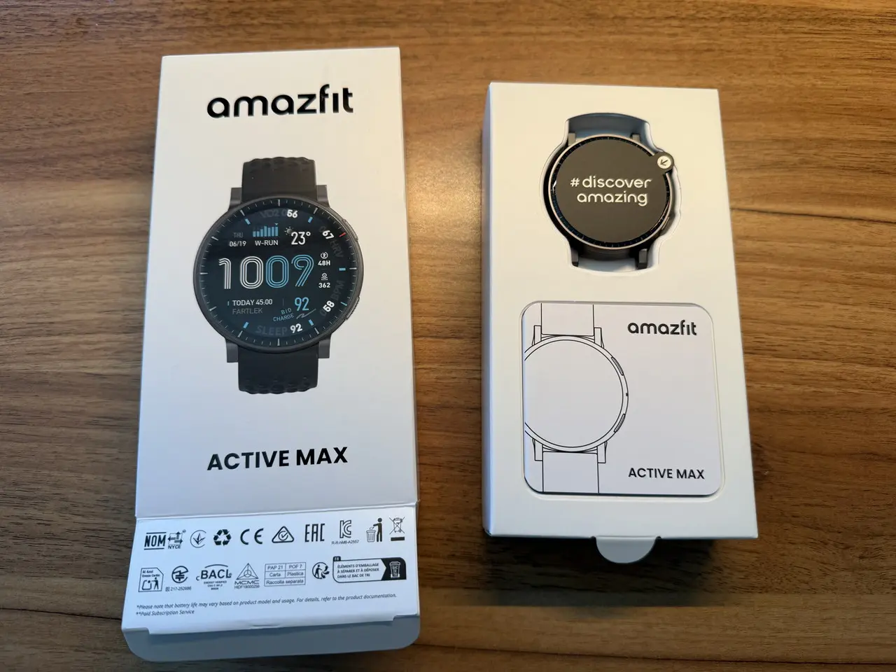 Amazfit Active Maxの箱を開けた状態
