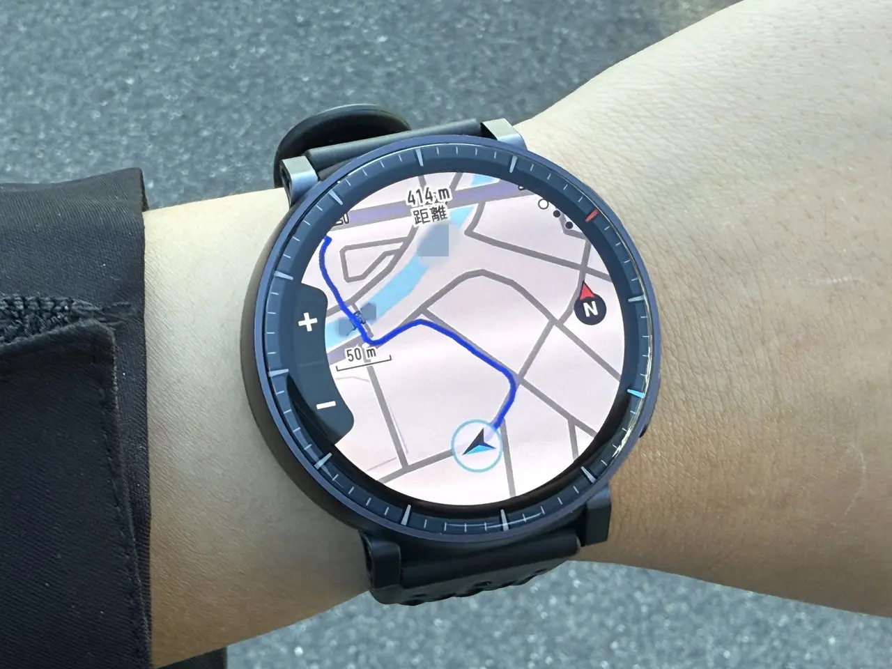Amazfit Active Maxでルートトラッキングを使用している様子