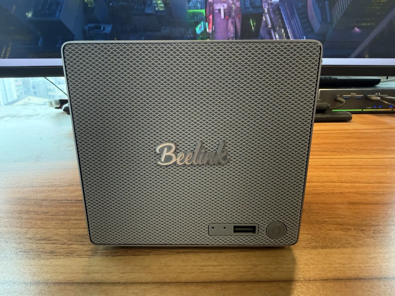 Beelink ME Proの筐体外観(正面アングル)