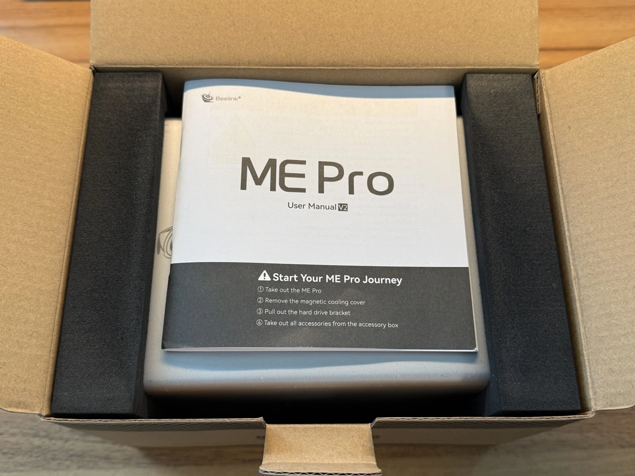 Beelink ME Proの箱を開けた状態
