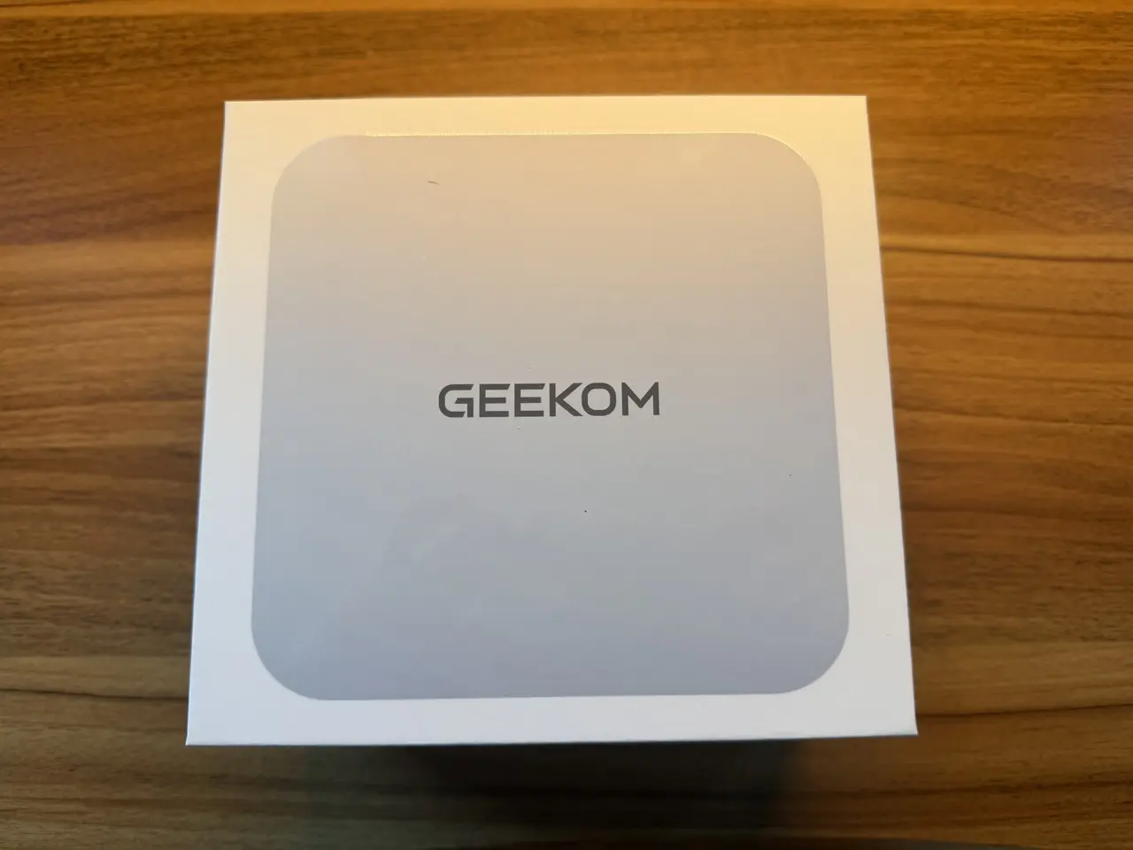 GEEKOM A7 Maxの外箱