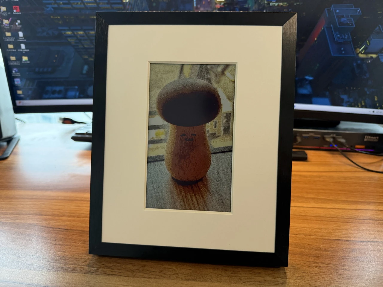 SwitchBot AIアートキャンバスにキノコの写真が反映された様子