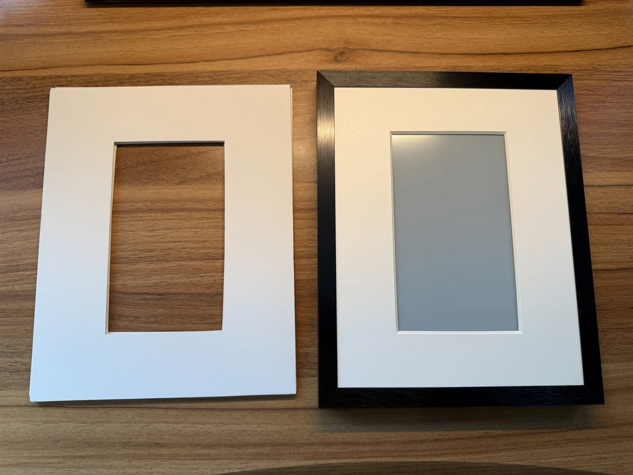 SwitchBot AIアートキャンバスのパッケージ付属品一式2