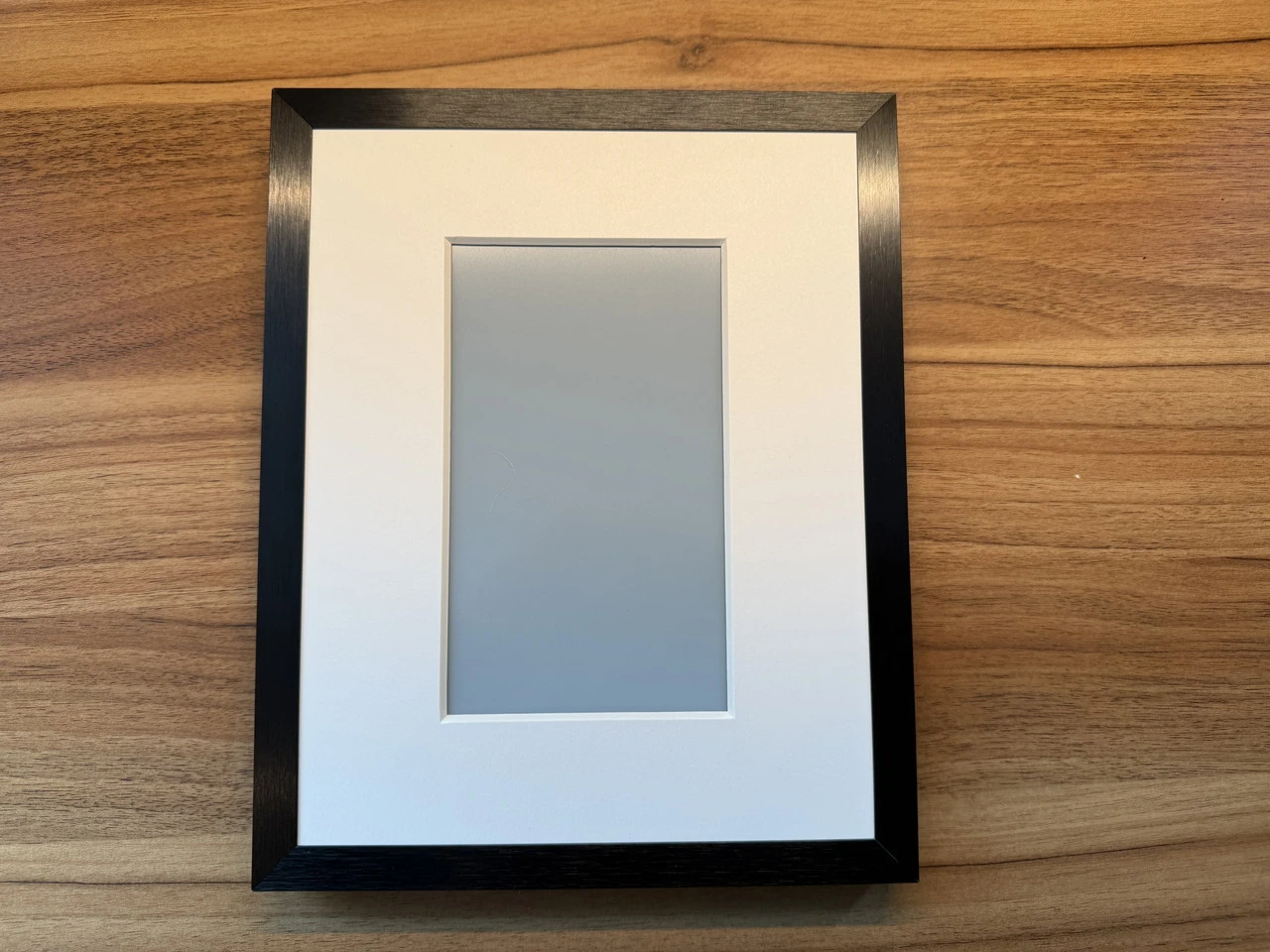 SwitchBot AIアートキャンバス本体の外観