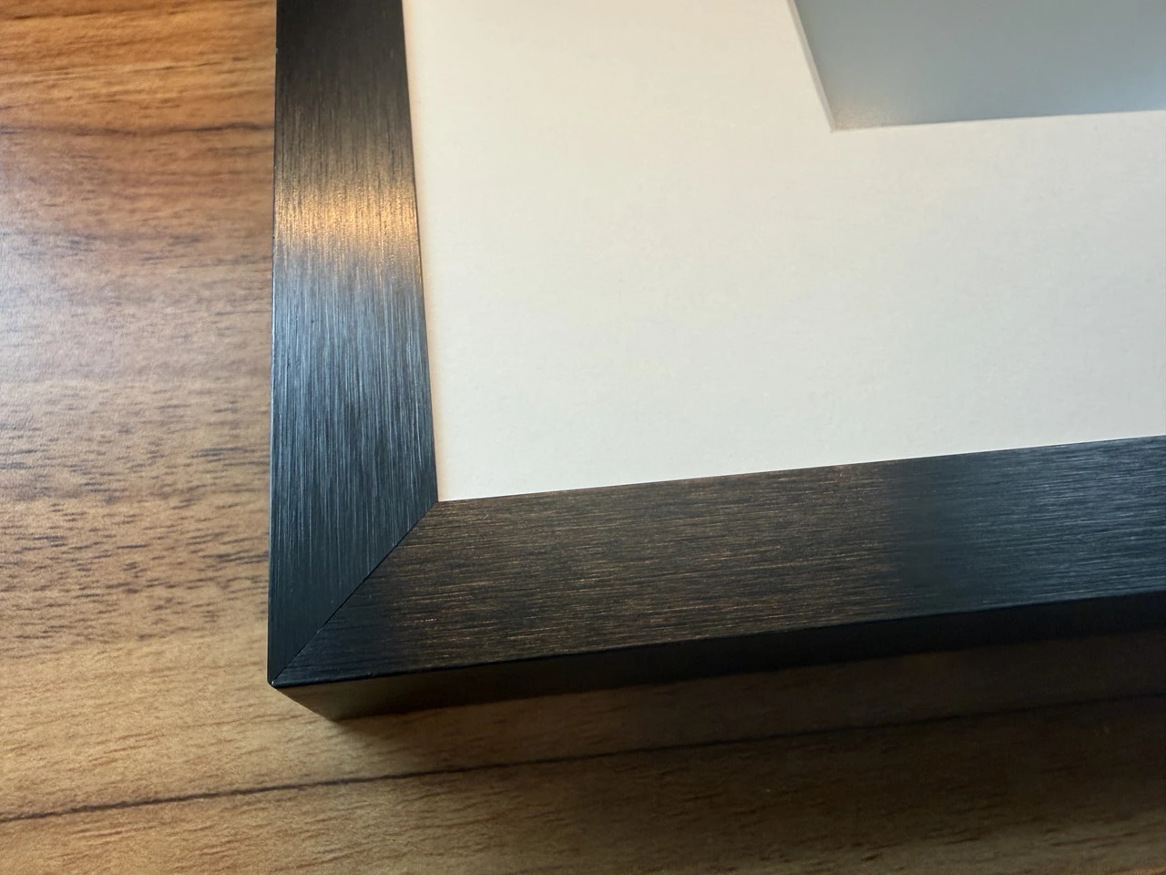 SwitchBot AIアートキャンバスのフレーム部分